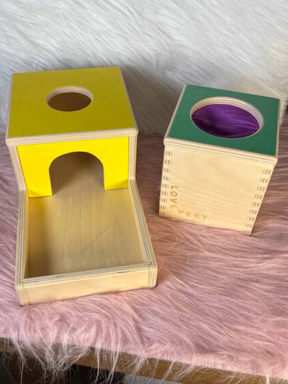 Lovevery Wooden Sorting Cubes - Yellow & Teal with Purple Pouch